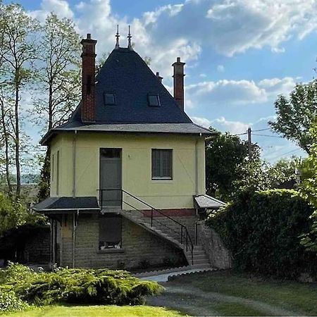 Maison Independante La Quietas Sur Les Hauteurs De Sedan Bagian luar foto