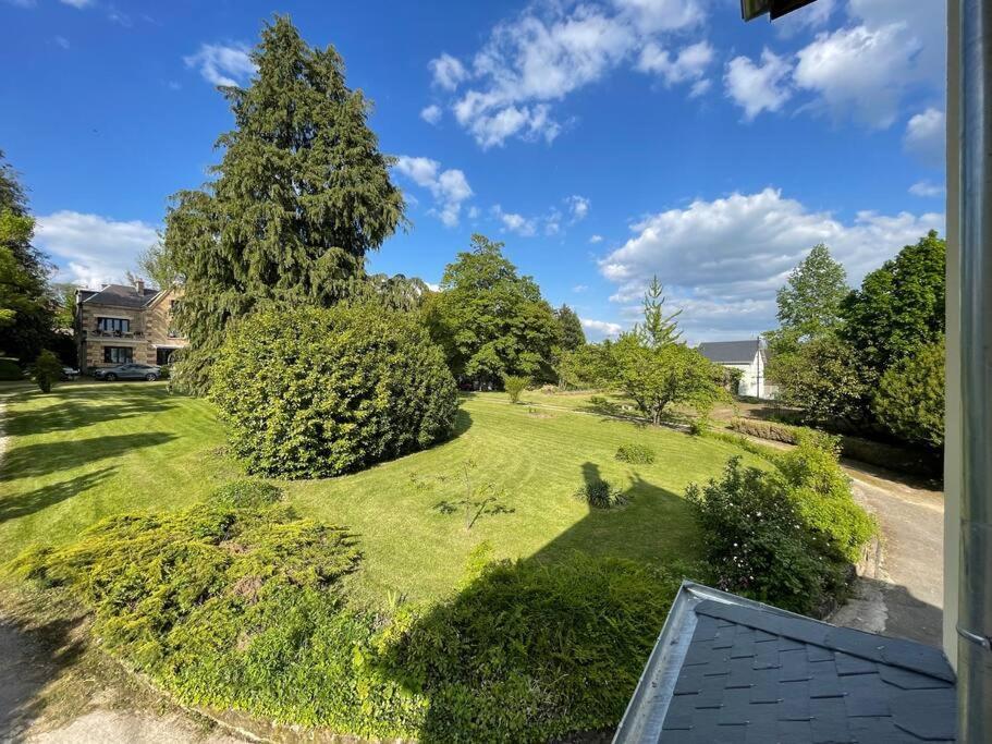 Maison Independante La Quietas Sur Les Hauteurs De Sedan Bagian luar foto