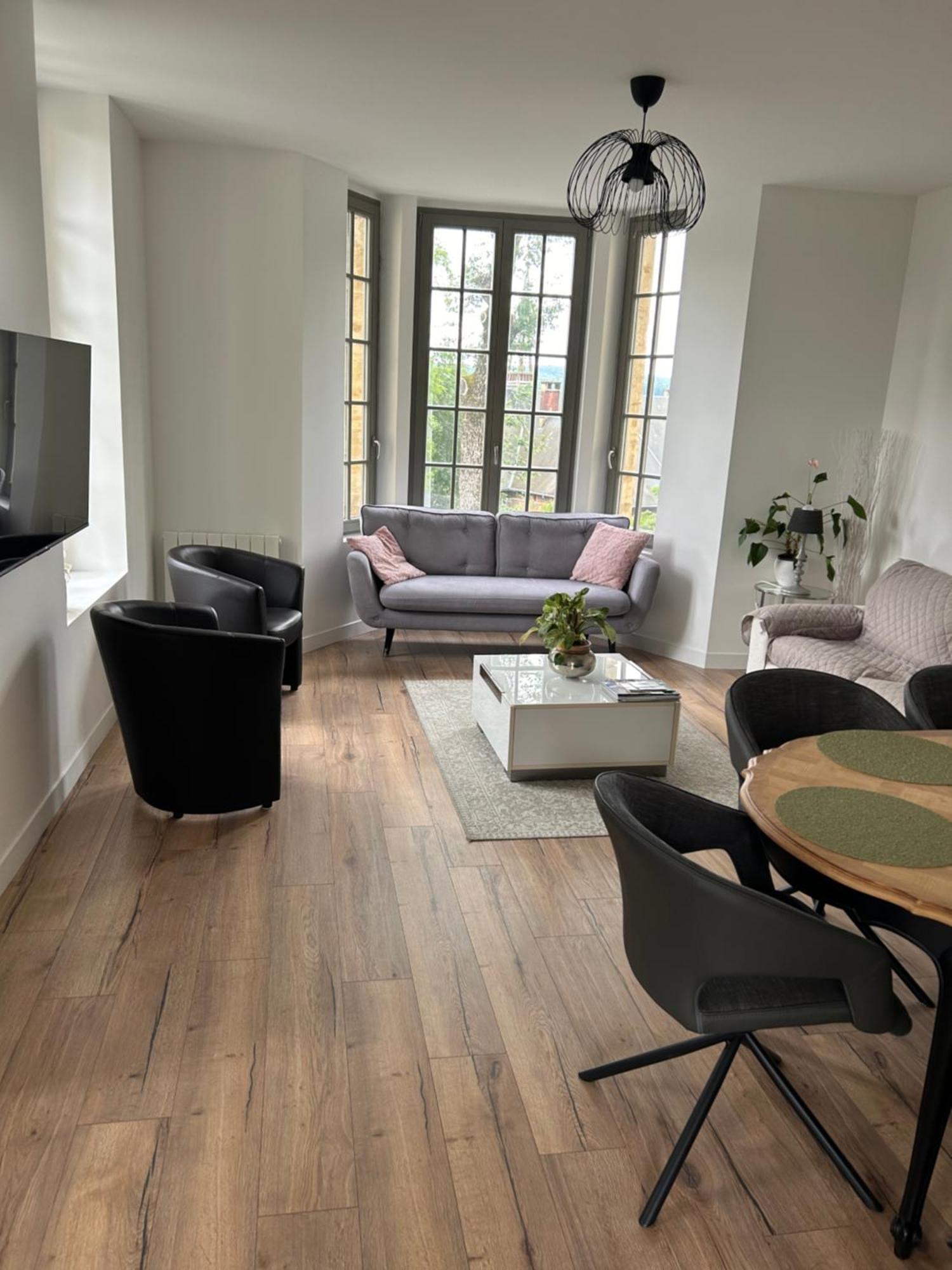 Maison Independante La Quietas Sur Les Hauteurs De Sedan Bagian luar foto